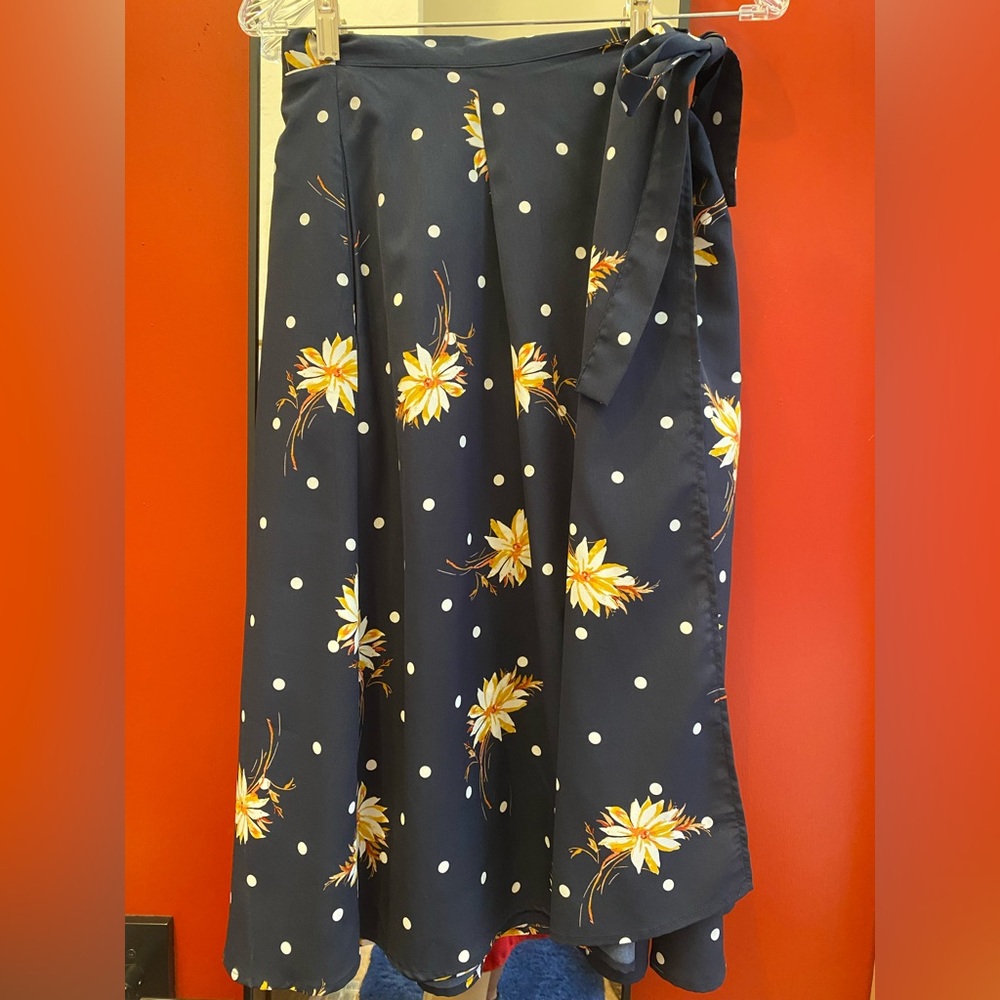 Banana Republic Navy Midi Skirt with Yellow Floral & White Polka Dots NWOT 12
